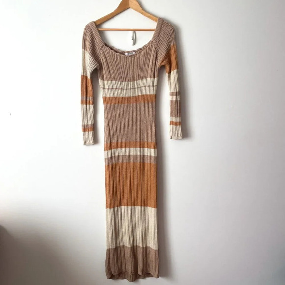Peppermayo Scoop Neck Long  Sleeve Crochet Maxi Dress Striped Neutral Size M/L - Picture 4 of 8